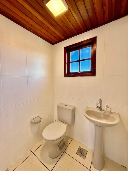 Linda Casa com Piscina e Quiosque, Próxima ao Mar e Centro!: 30ª foto da galeria de imagens do imóvel