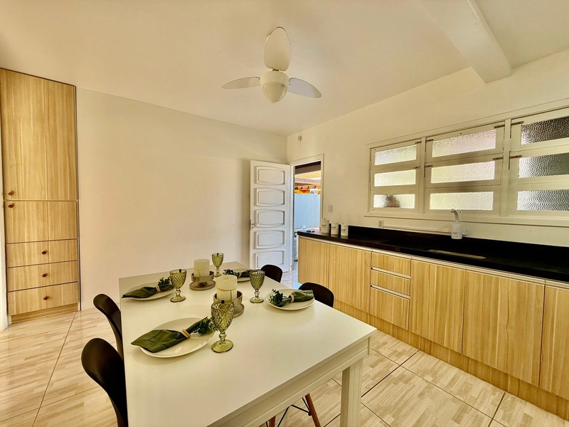 Linda Casa com Piscina e Quiosque, Próxima ao Mar e Centro!: 14ª foto da galeria de imagens do imóvel