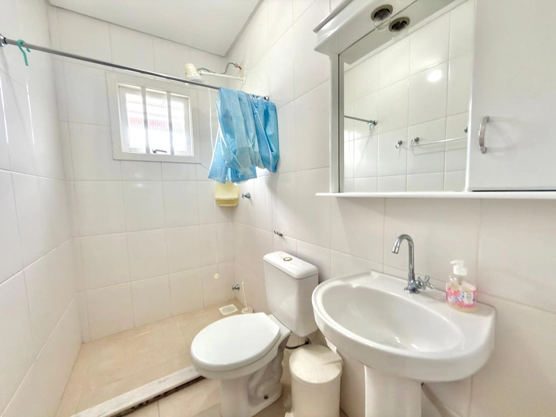 Casa Aconchegante á Venda, Ótima Localização e Pátio Amplo!: 17ª foto da galeria de imagens do imóvel