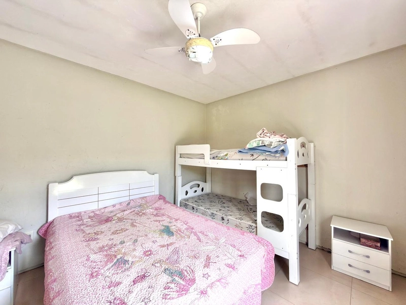 Casa Aconchegante á Venda, Ótima Localização e Pátio Amplo!: 16ª foto da galeria de imagens do imóvel