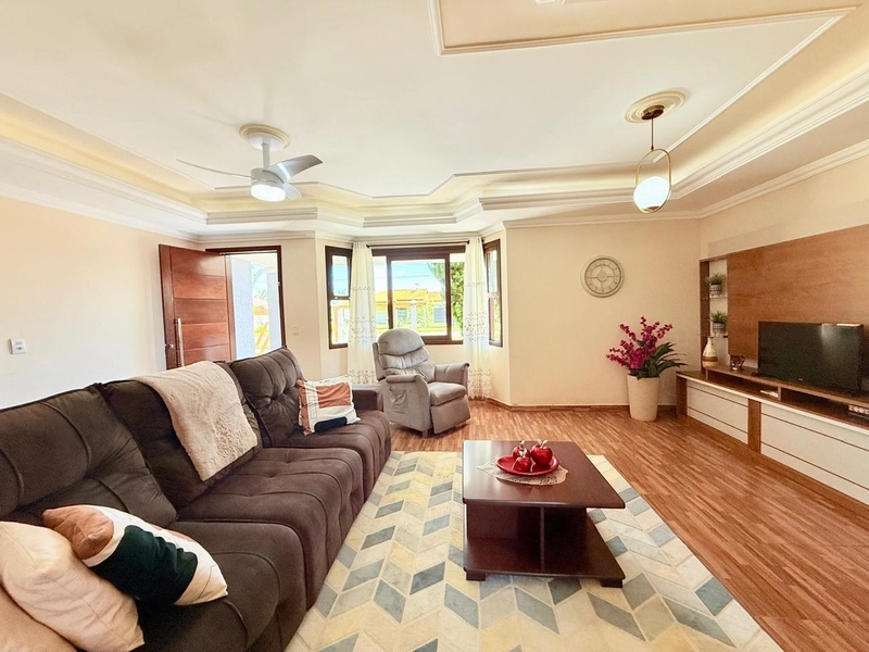 Casa Charmosa á Venda,  á Poucas Quadras do Mar!: 3ª foto da galeria de imagens do imóvel