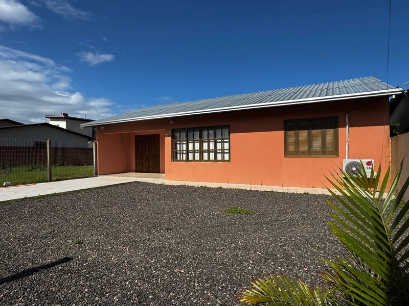 Encante-se com Esta Excelente Casa,  Ideal Para Quem Busca Conforto!: 1ª foto da galeria de imagens do imóvel