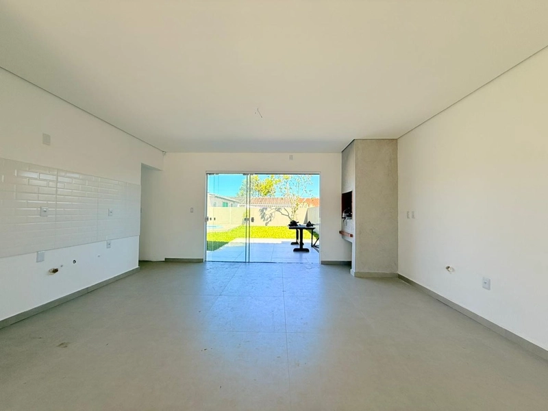 Charmosa Casa á venda, com duas Suítes, Piscina e Ótima Localização!: 5ª foto da galeria de imagens do imóvel