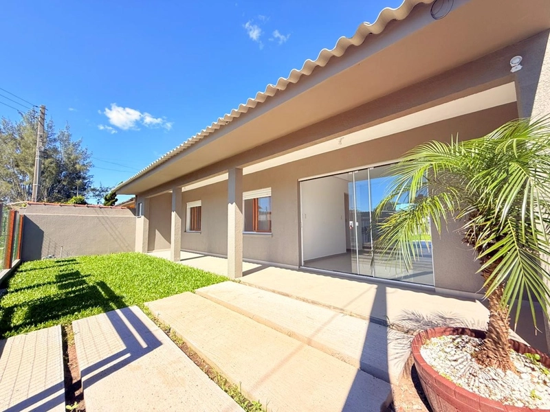 Charmosa Casa á venda, com duas Suítes, Piscina e Ótima Localização!: 1ª foto da galeria de imagens do imóvel