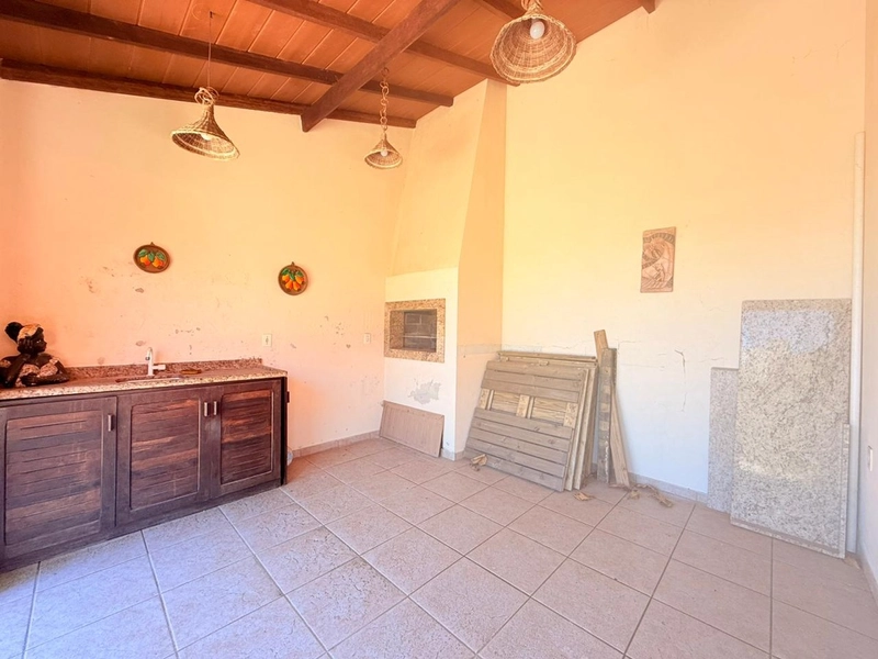 Linda Casa com 1 Suíte, Anexo com Churrasqueira e Garagem fechada!: 9ª foto da galeria de imagens do imóvel