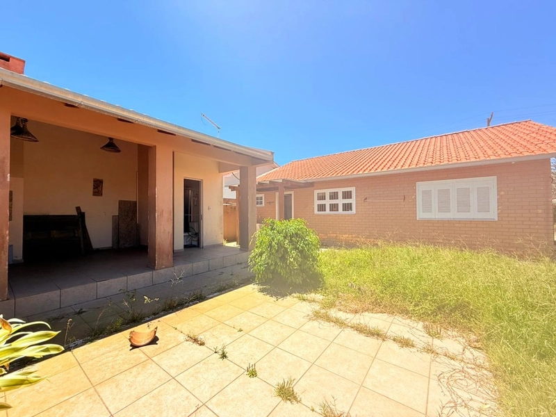 Linda Casa com 1 Suíte, Anexo com Churrasqueira e Garagem fechada!: 12ª foto da galeria de imagens do imóvel