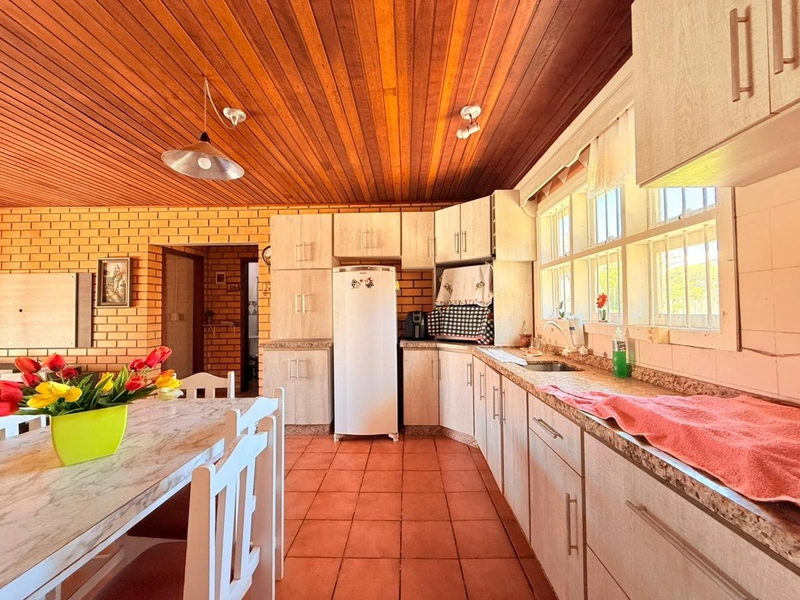 Linda Casa com 1 Suíte, Anexo com Churrasqueira e Garagem fechada!: 6ª foto da galeria de imagens do imóvel