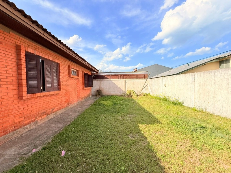 Charmosa Casa a Venda, 3 Quartos, Pátio Amplo e Ótima Localização!: 14ª foto da galeria de imagens do imóvel