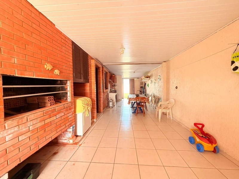 Charmosa Casa a Venda, 3 Quartos, Pátio Amplo e Ótima Localização!: 13ª foto da galeria de imagens do imóvel