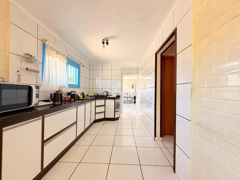 Linda Casa de Esquina, com uma Ótima Localização!: 6ª foto da galeria de imagens do imóvel