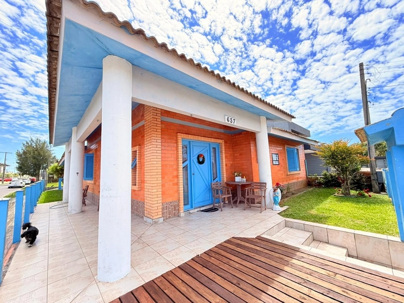 Linda Casa de Esquina, com uma Ótima Localização!: 2ª foto da galeria de imagens do imóvel