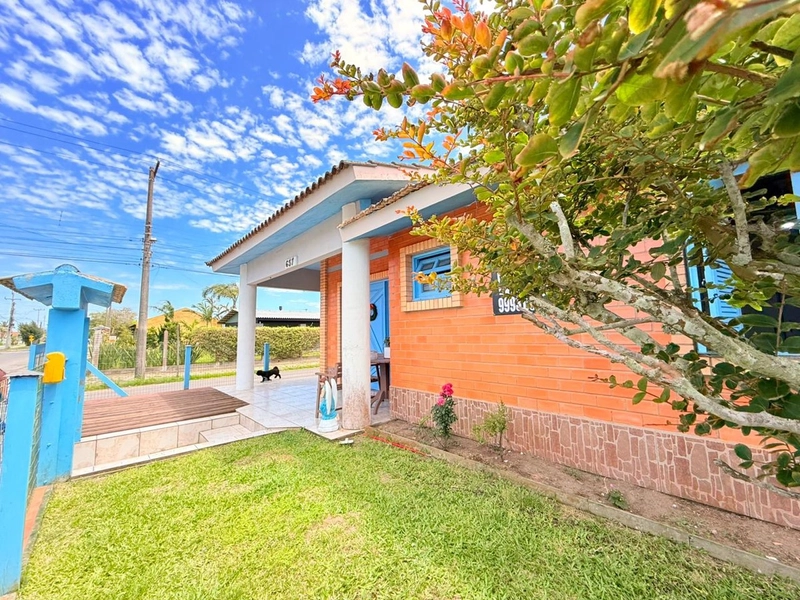 Linda Casa de Esquina, com uma Ótima Localização!: 3ª foto da galeria de imagens do imóvel