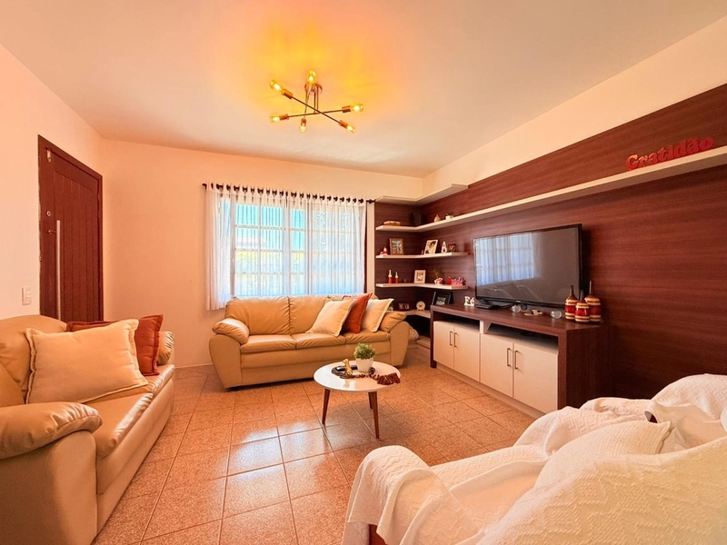 Linda Residência Pronta para Morar, em Excelente Localização!: 5ª foto da galeria de imagens do imóvel