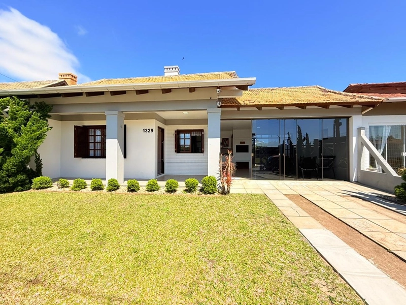 Linda Residência Pronta para Morar, em Excelente Localização!