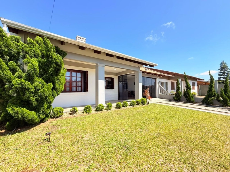 Linda Residência Pronta para Morar, em Excelente Localização!: 3ª foto da galeria de imagens do imóvel