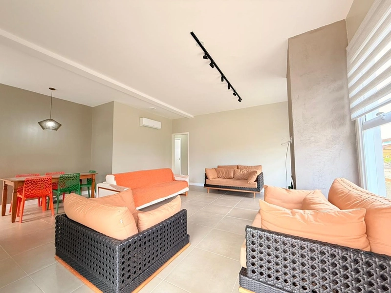 Linda Casa á Venda - Um Imóvel Espaçoso, Funcional e Bem Localizado!: 10ª foto da galeria de imagens do imóvel