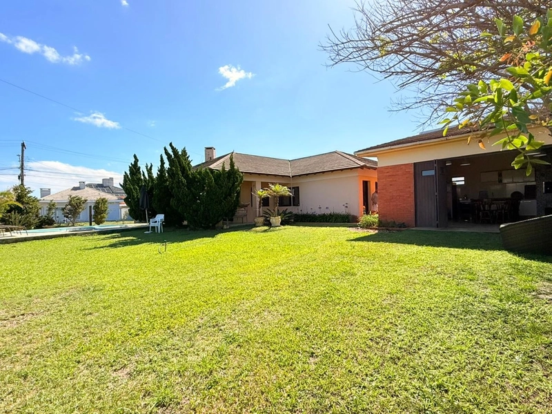 Lindo Imóvel Completo, Moderno e com Amplo Espaço Externo!: 3ª foto da galeria de imagens do imóvel