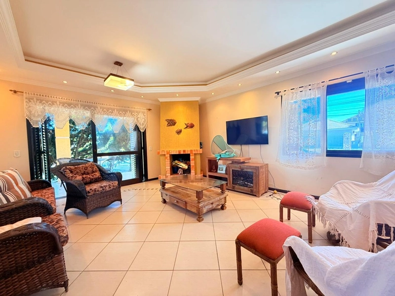 Lindo Imóvel Completo, Moderno e com Amplo Espaço Externo!: 5ª foto da galeria de imagens do imóvel