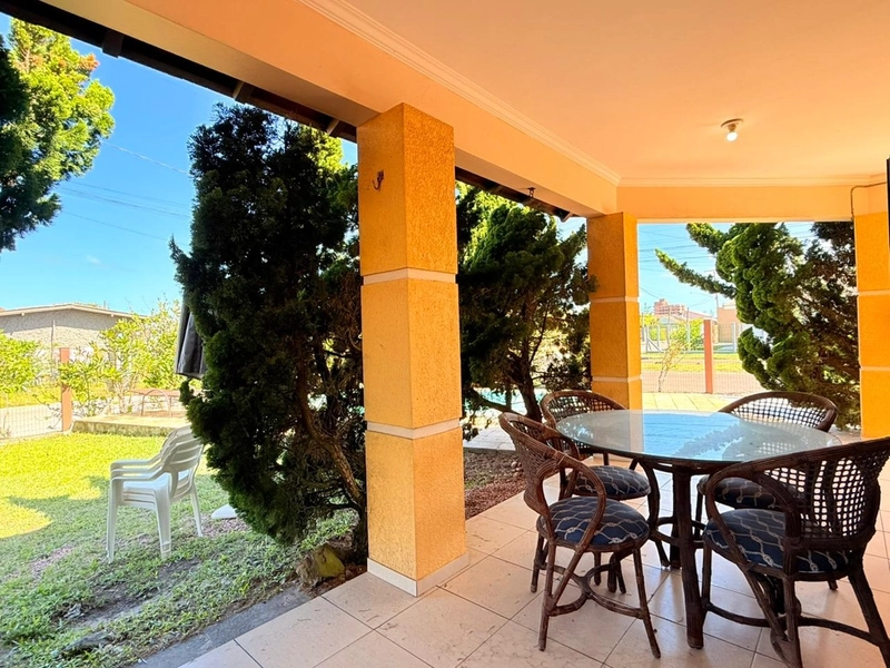 Lindo Imóvel Completo, Moderno e com Amplo Espaço Externo!: 2ª foto da galeria de imagens do imóvel