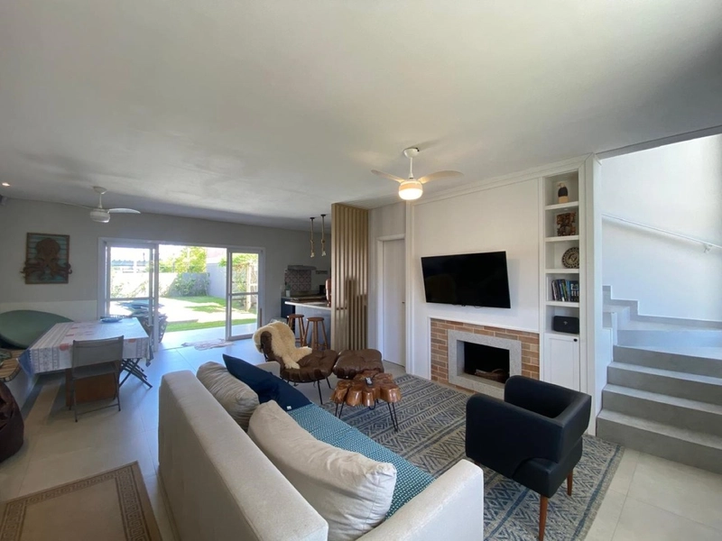 Sobrado Geminado Mobiliado a 4 quadras do mar, na praia do Arpoador!: 10ª foto da galeria de imagens do imóvel