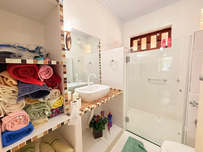 Ampla Casa em 2 Terrenos e Ótima Localização!: 9ª foto da galeria de imagens do imóvel