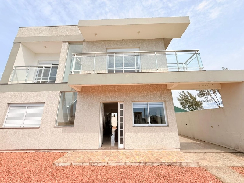 Lindo Sobrado projetado para oferecer conforto e praticidade!: 3ª foto da galeria de imagens do imóvel