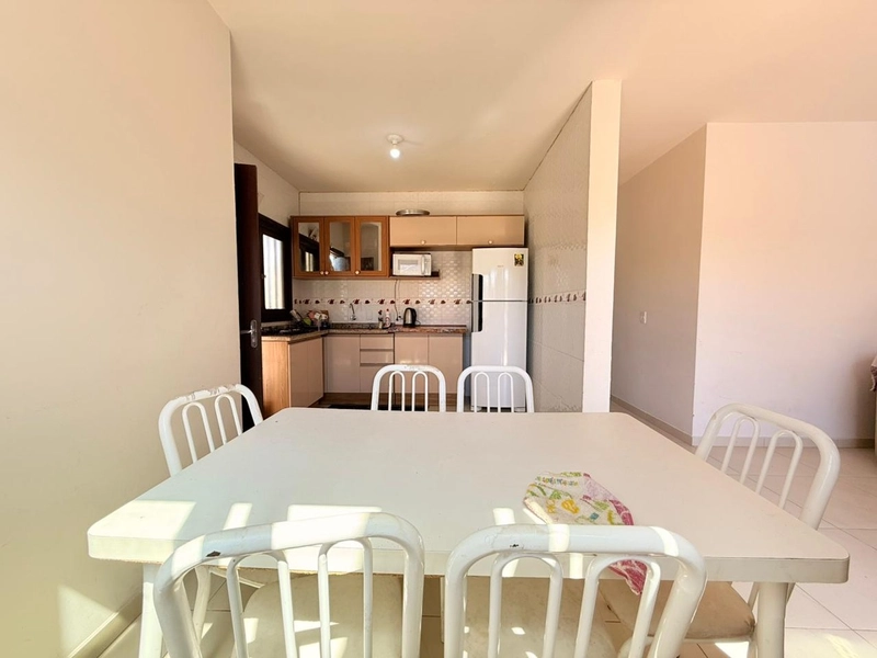 Linda Casa com Piscina, com 3 dormitórios em ótima localização!: 11ª foto da galeria de imagens do imóvel