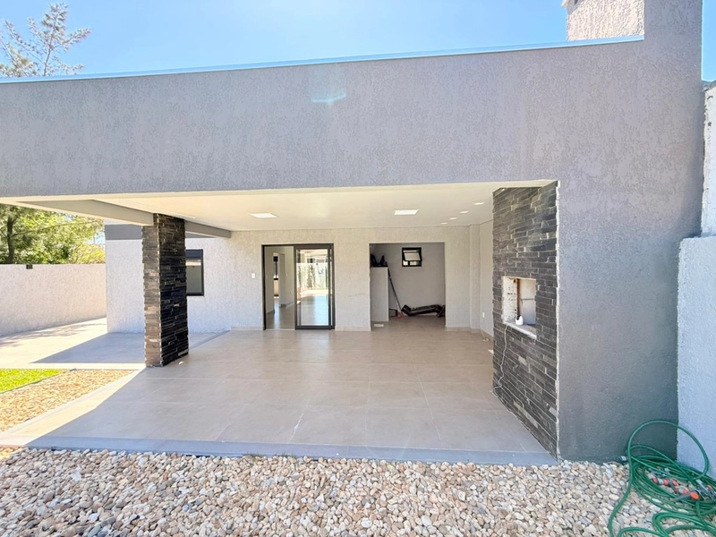 Linda Casa com Piscina, 3 Dormitórios e Ótima Localização!: 7ª foto da galeria de imagens do imóvel