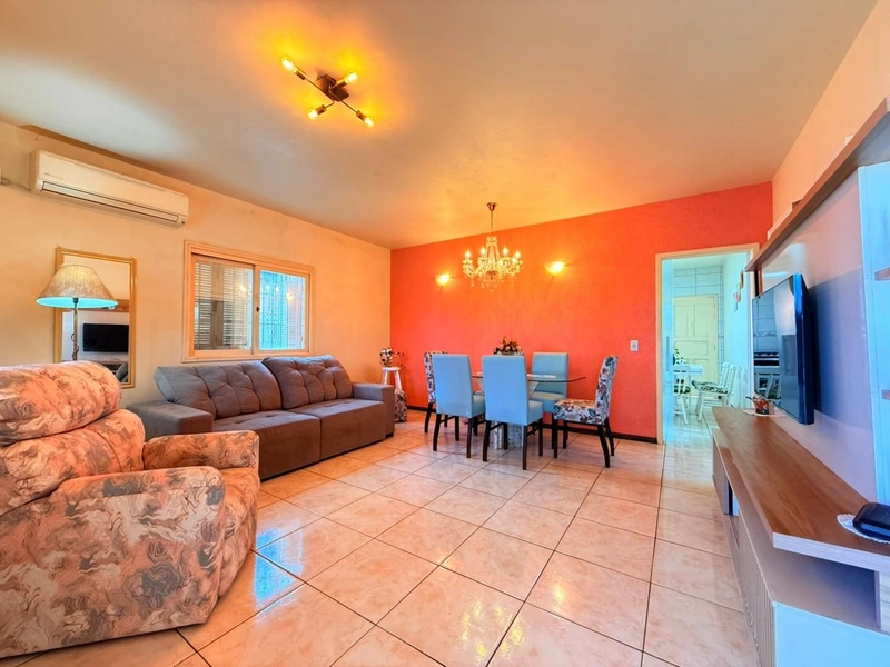 Casa Charmosa com Suíte, Espaço gourmet e Ar condicionado!: 2ª foto da galeria de imagens do imóvel