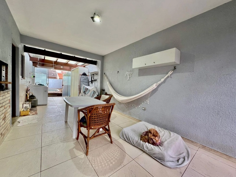 Linda Casa com 3 Dormitórios, Espaço Gourmet e Piscina Aquecida!: 14ª foto da galeria de imagens do imóvel