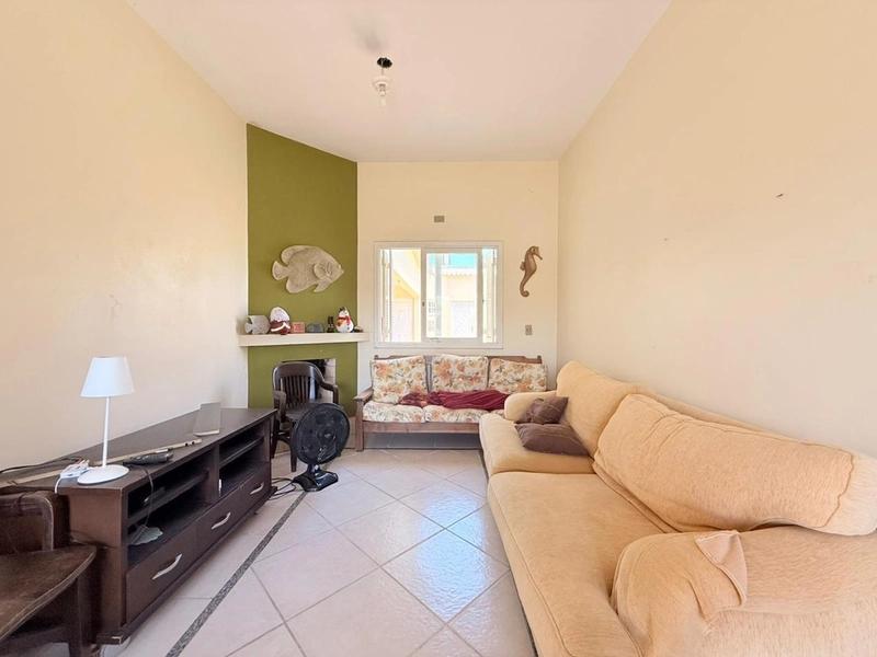 Casa Charmosa e Espaçosa a Venda, com 3 Dormitórios e 2 Banheiros!: 5ª foto da galeria de imagens do imóvel