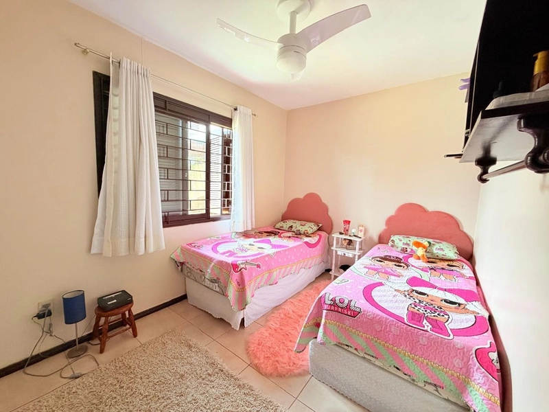 Charmosa Casa com 3 Dormiórios, Piscina e Churrasqueira!: 13ª foto da galeria de imagens do imóvel