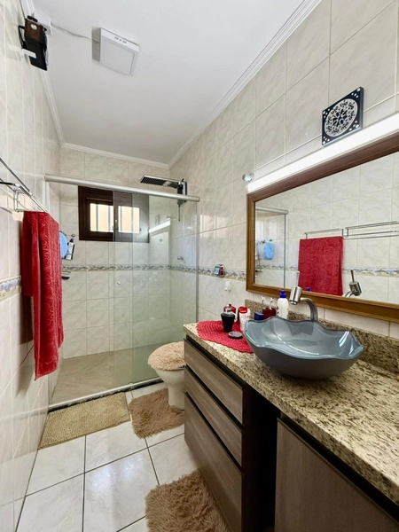 Casa com Piscina, Salão de Festas, Lareira e Acabamentos em Itaúba: 22ª foto da galeria de imagens do imóvel