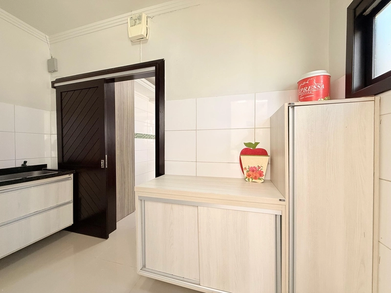 Encante-se com esta Excelente Residência, com 4 Dormitórios!: 21ª foto da galeria de imagens do imóvel