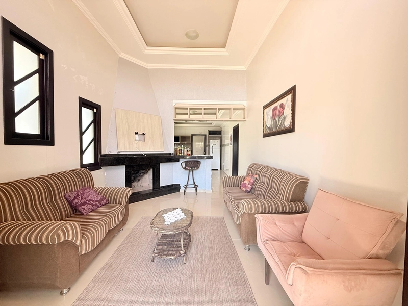 Encante-se com esta Excelente Residência, com 4 Dormitórios!: 7ª foto da galeria de imagens do imóvel