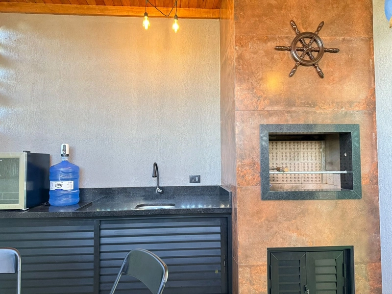 Sobrado Mobiliado com 2 Suítes, Espaço Gourmet e Living Integrado: 11ª foto da galeria de imagens do imóvel