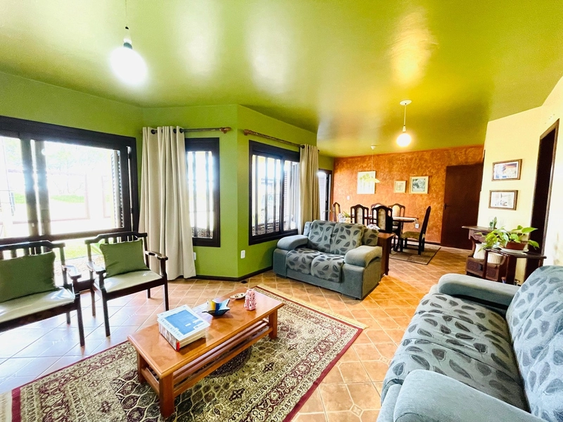 Linda Casa Pronta para morar com 4 Dormitórios e 2 suítes!: 5ª foto da galeria de imagens do imóvel