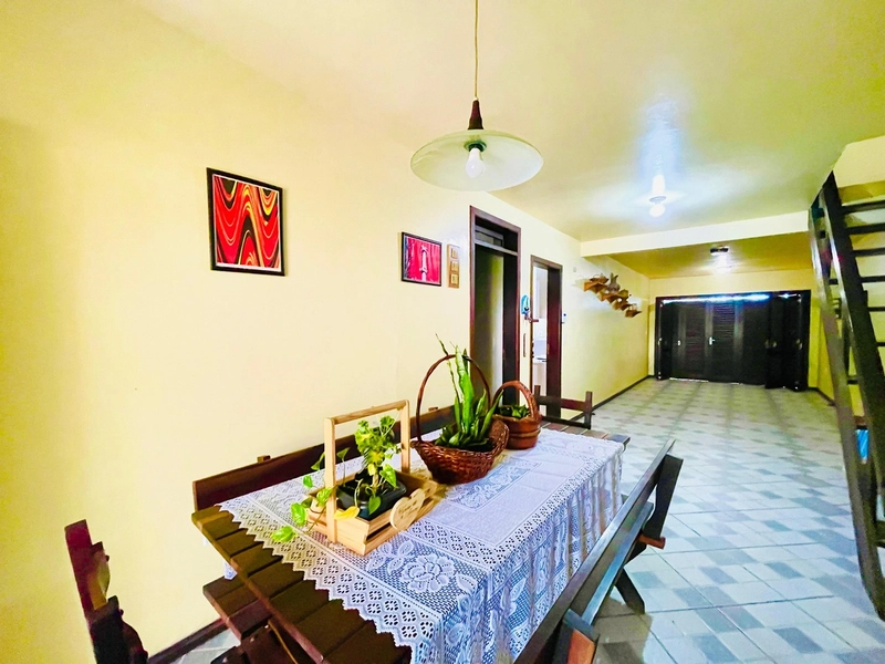 Linda Casa Pronta para morar com 4 Dormitórios e 2 suítes!: 14ª foto da galeria de imagens do imóvel