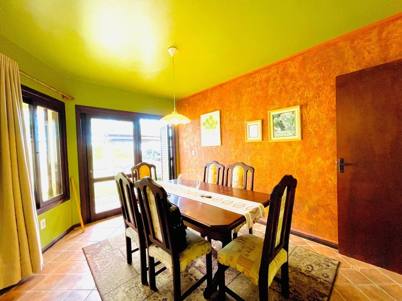 Linda Casa Pronta para morar com 4 Dormitórios e 2 suítes!: 7ª foto da galeria de imagens do imóvel