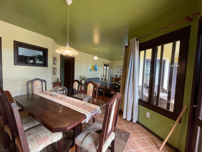 Linda Casa Pronta para morar com 4 Dormitórios e 2 suítes!: 10ª foto da galeria de imagens do imóvel