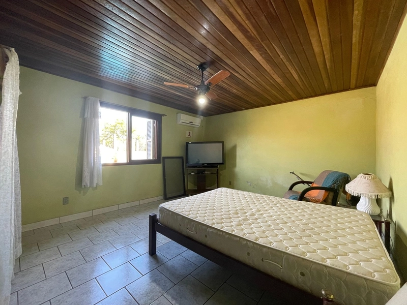 Linda Casa com Piscina, Churrasqueira e 3 Dormitórios!: 12ª foto da galeria de imagens do imóvel