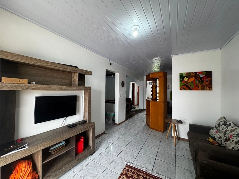 Casa 3 Dormitórios com Suíte e Churrasqueira em Atlântida Sul: 3ª foto da galeria de imagens do imóvel