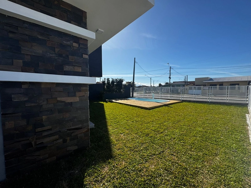 Casa com Piscina em Lote de Esquina – 2 Dormitórios e Suíte: 4ª foto da galeria de imagens do imóvel