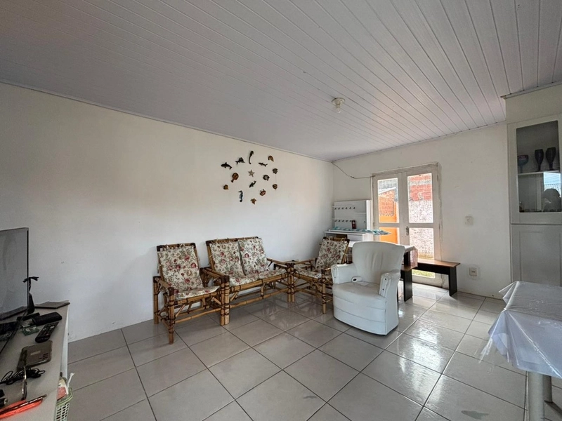 Casa com Pátio Amplo e Frente Leste – Ótimo Investimento: 6ª foto da galeria de imagens do imóvel