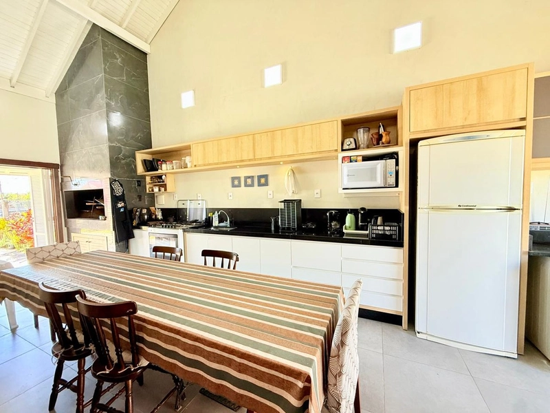 Linda Casa Semi-mobiliada com Piscina, Lareira e Pátio Amplo!: 9ª foto da galeria de imagens do imóvel