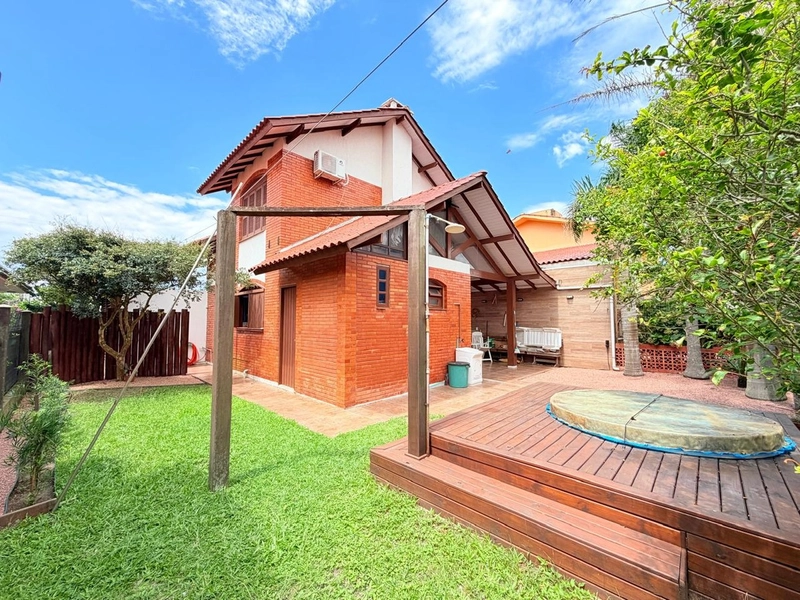 Casa Decorada a 150m do Mar com Ofurô e Churrasqueira!: 13ª foto da galeria de imagens do imóvel