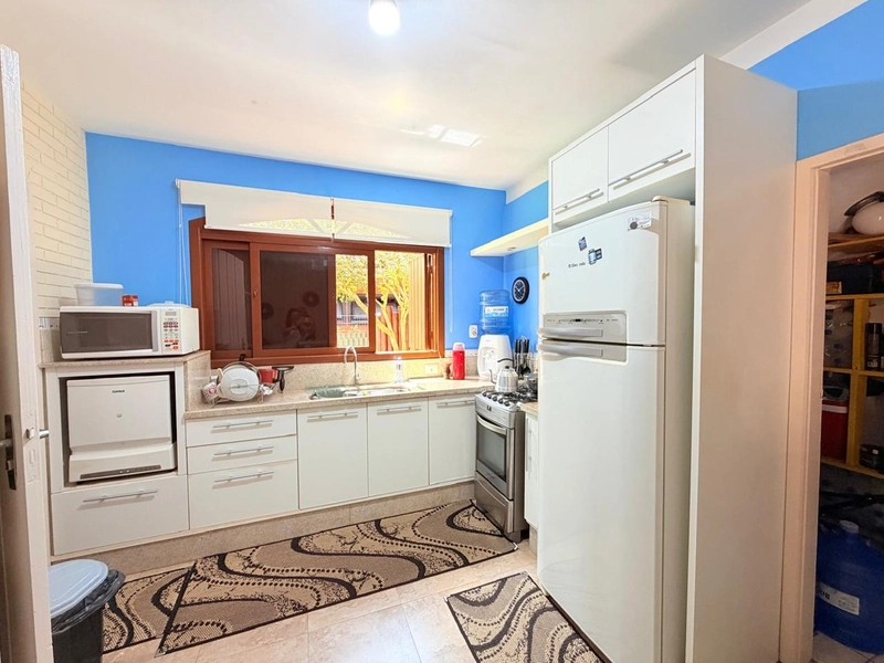 Casa Decorada a 150m do Mar com Ofurô e Churrasqueira!: 5ª foto da galeria de imagens do imóvel