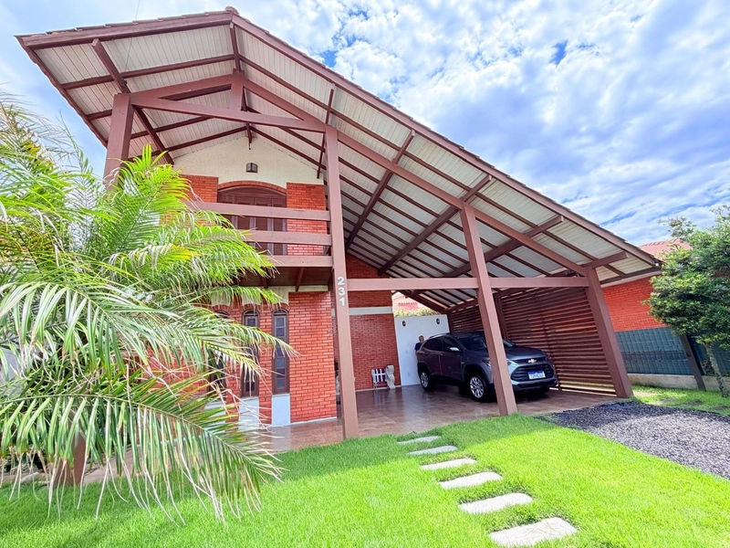 Casa Decorada a 150m do Mar com Ofurô e Churrasqueira!: 2ª foto da galeria de imagens do imóvel