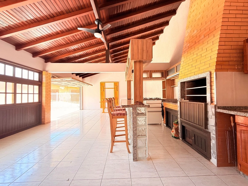 Casa Semi-mobiliada com Anexo e pátio amplo, próxima ao mar!: 11ª foto da galeria de imagens do imóvel