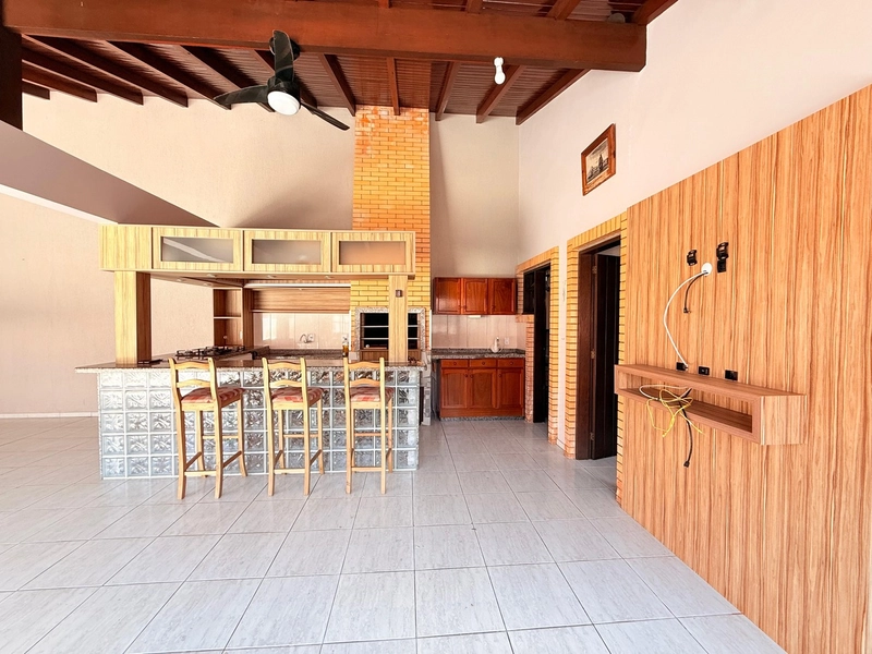 Casa Semi-mobiliada com Anexo e pátio amplo, próxima ao mar!: 15ª foto da galeria de imagens do imóvel